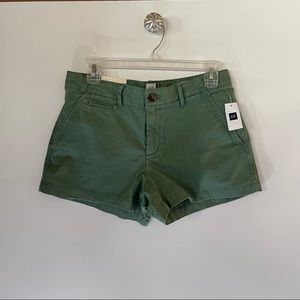 GAP SUMMER SHORTS WOMEN’S